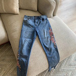 Abercrombie & Fitch Simone High Rise Ankle Jeans - Floral Embroidered